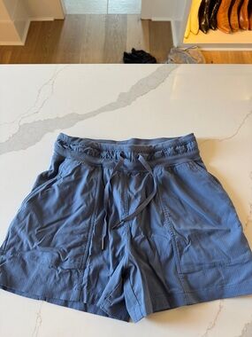 Lululemon Dance Studio Shorts - Blue Size 4
